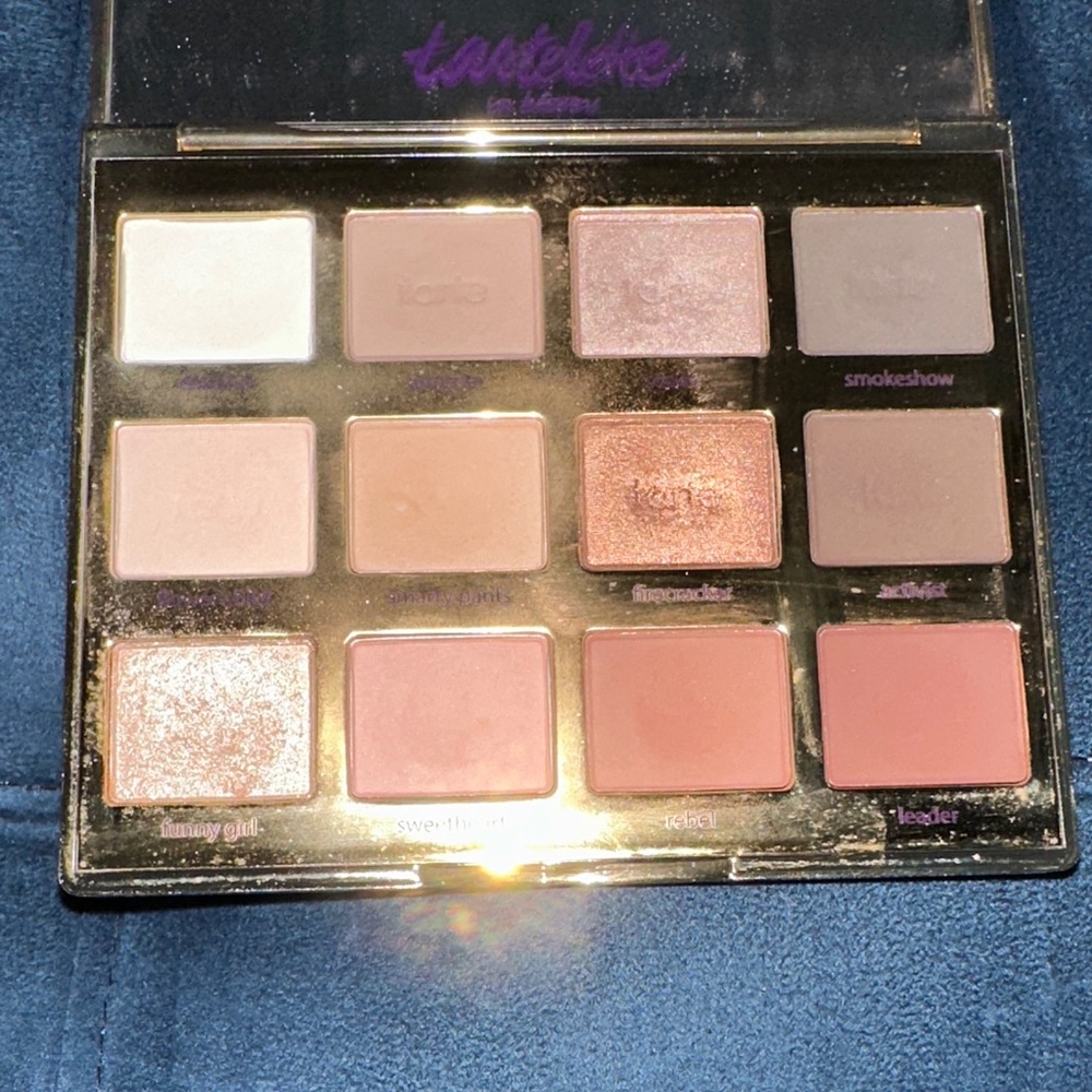 Tarte Tartelette In Bloom Palette with Pink and Purple Design - Picture 2 of 2